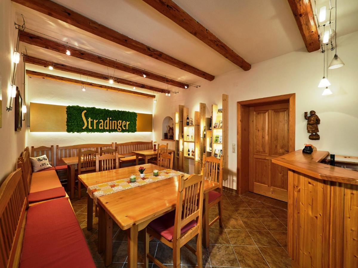 Asbacher Klosterkeller Stratzing Екстер'єр фото